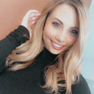 Meet your Posher, Alyssa